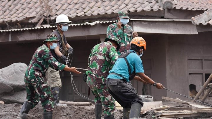 Cuaca Ekstrem Picu Banjir Bandang dan Longsor di Tapanuli Tengah: Pemerintah Lakukan Evakuasi Massal