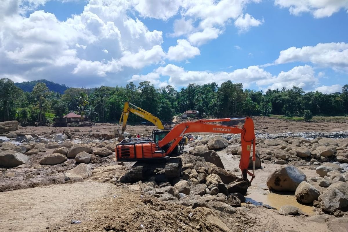 BPBD Agam Upayakan Pembukaan Akses Jalan Pasca Bencana Hidrometeorologi di Pinang Balirik