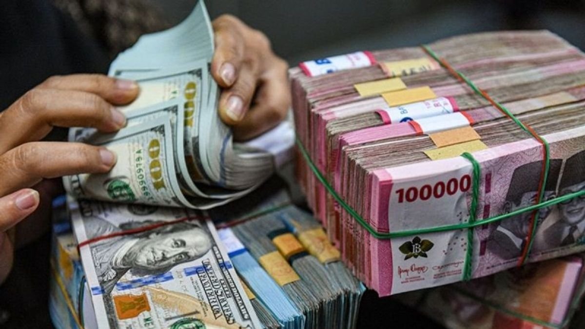 Rupiah Diprediksi Konsolidasi di Tengah “Wait and See” Arah The Fed