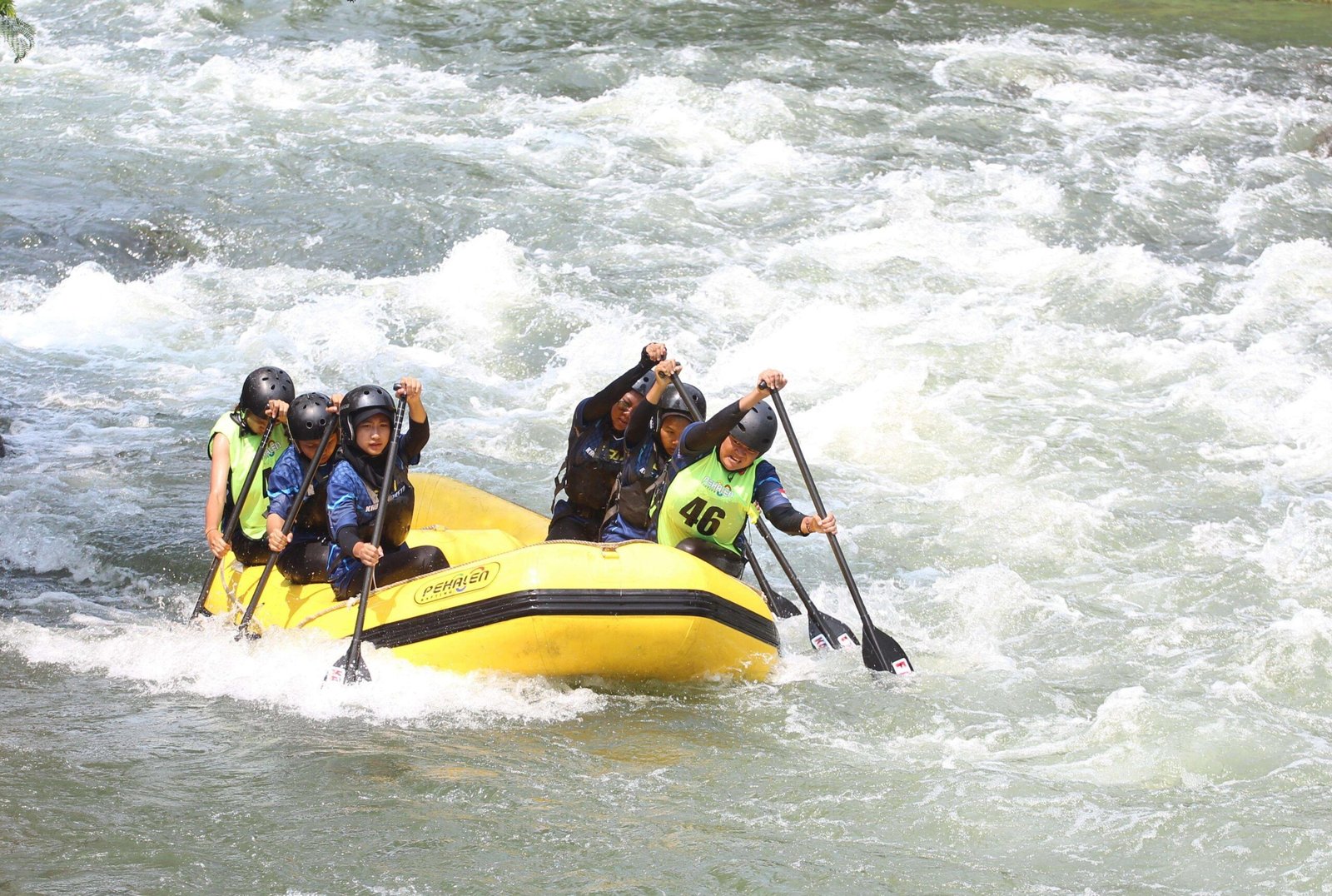 Indonesia Borong Medali di Kejuaraan Dunia Arung Jeram 2025, Emas Bersejarah dari Nomor Slalom Putri