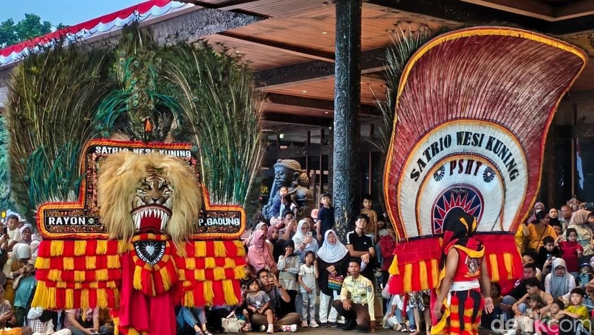 Kebaya, Reog Ponorogo, dan Kolintang Resmi Terdaftar di ICH UNESCO: Kemenbud Ajak Publik Jaga Tradisi