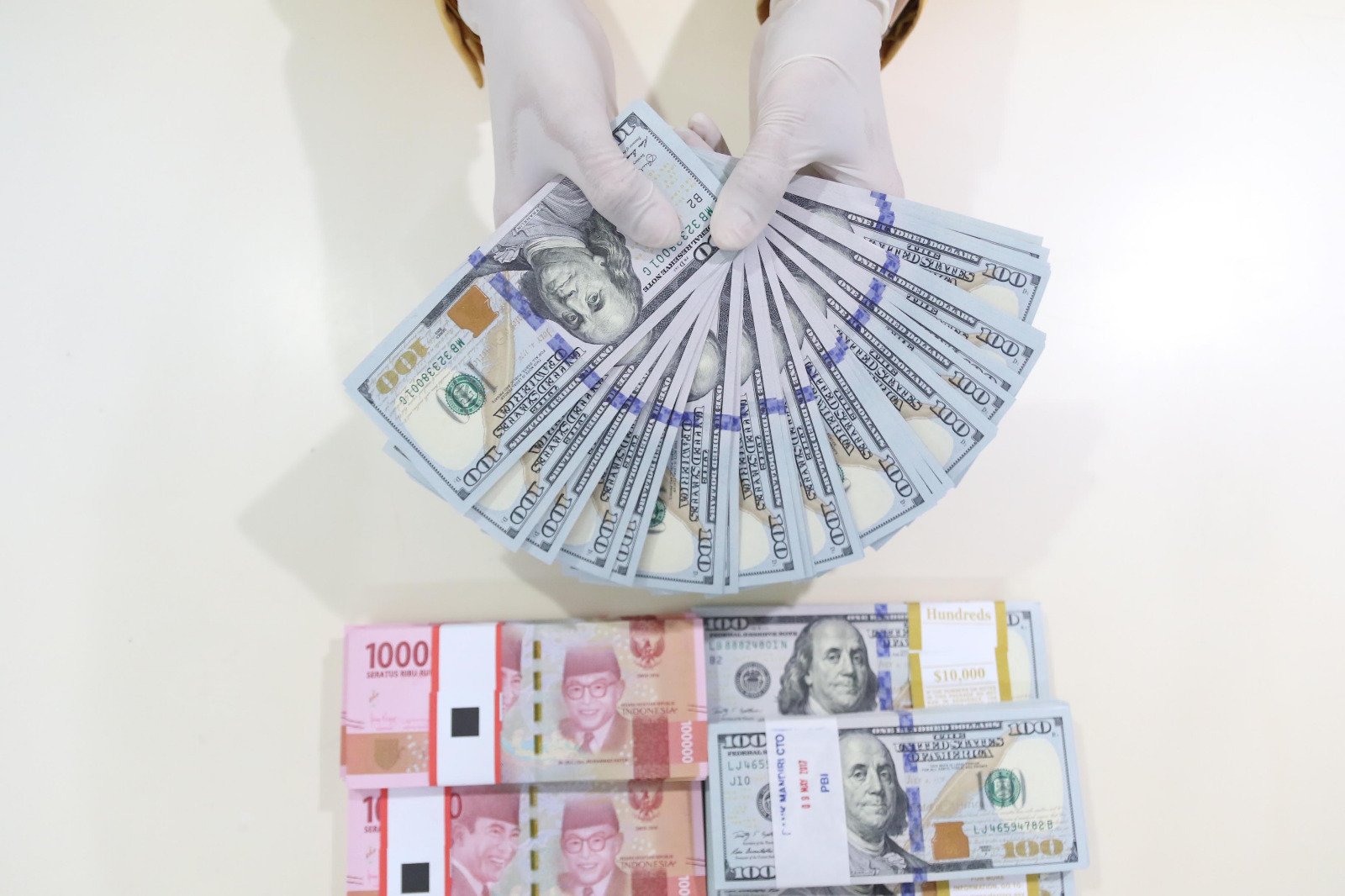 Rupiah Menguat 32 Poin ke Rp16.631, Didukung Kontraksi Sektor Manufaktur AS