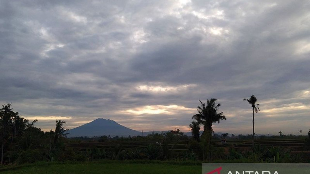 BMKG Prakiraan Cuaca Sabtu 17 Januari 2026: Sebagian Besar Indonesia Berawan