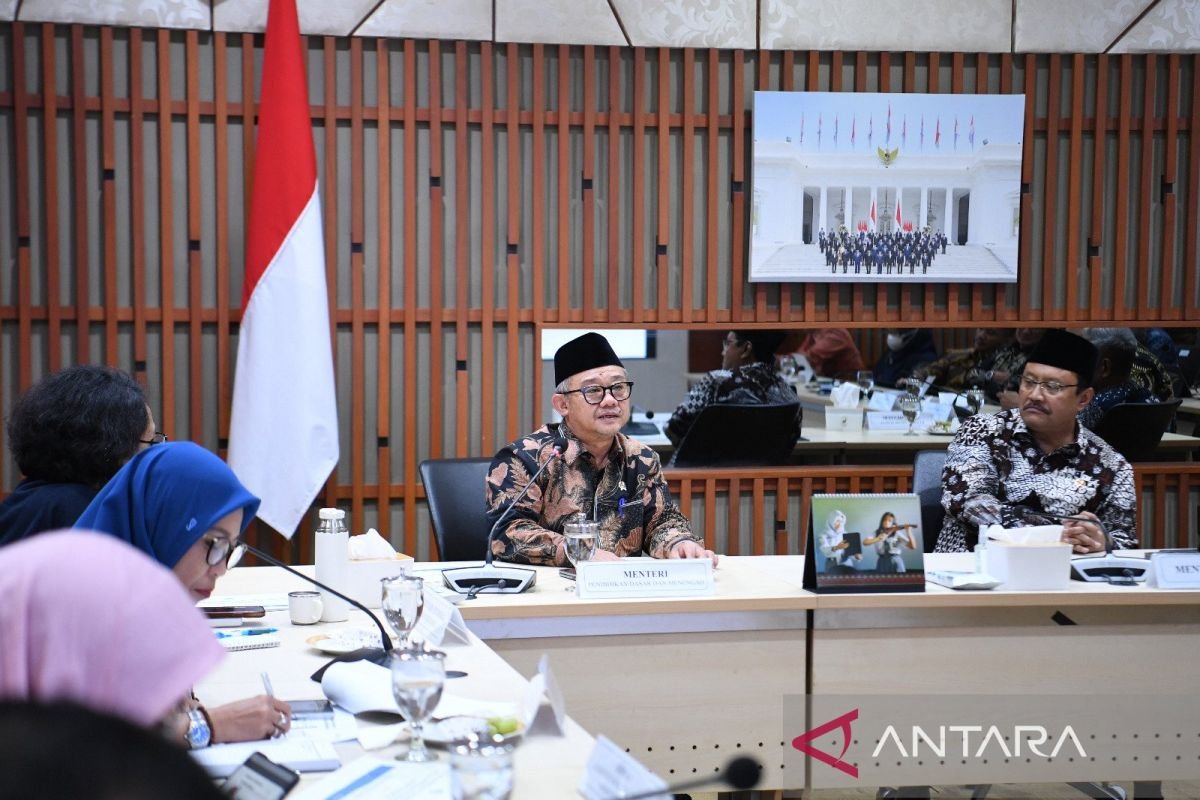 Mendikdasmen: Sekolah Rakyat Tingkatkan Akses dan Mutu Pendidikan Anak Kurang Mampu