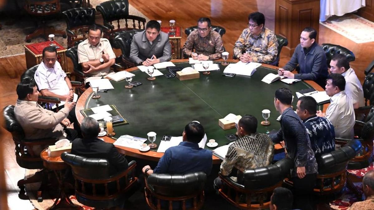 Presiden Prabowo Kumpulkan Menteri Bahas Program Strategis Nasional di Hambalang