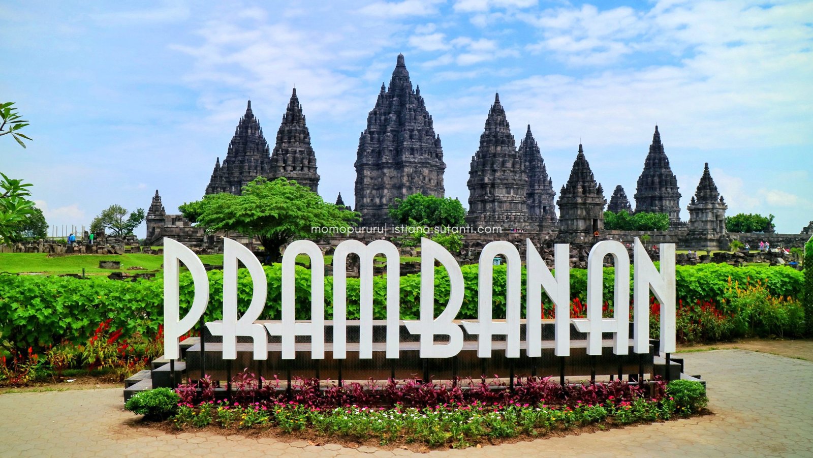 Candi Prambanan Paling Ramai, 285 Ribu Wisatawan Nikmati Libur Akhir Tahun 2025