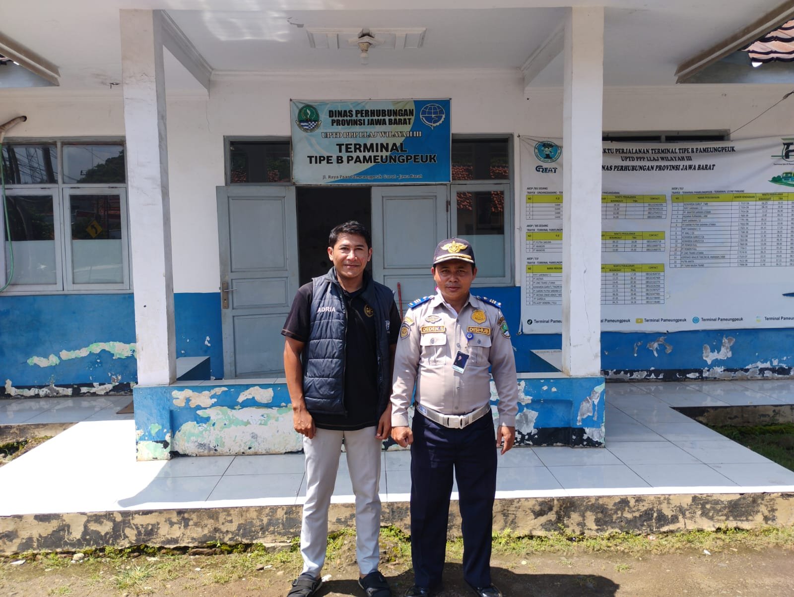 Petugas Samsat Outlet Pameungpeuk Laksanakan Kunjungan Silaturahmi dan Koordinasi dengan Pengelola Terminal Tipe B Pameungpeuk