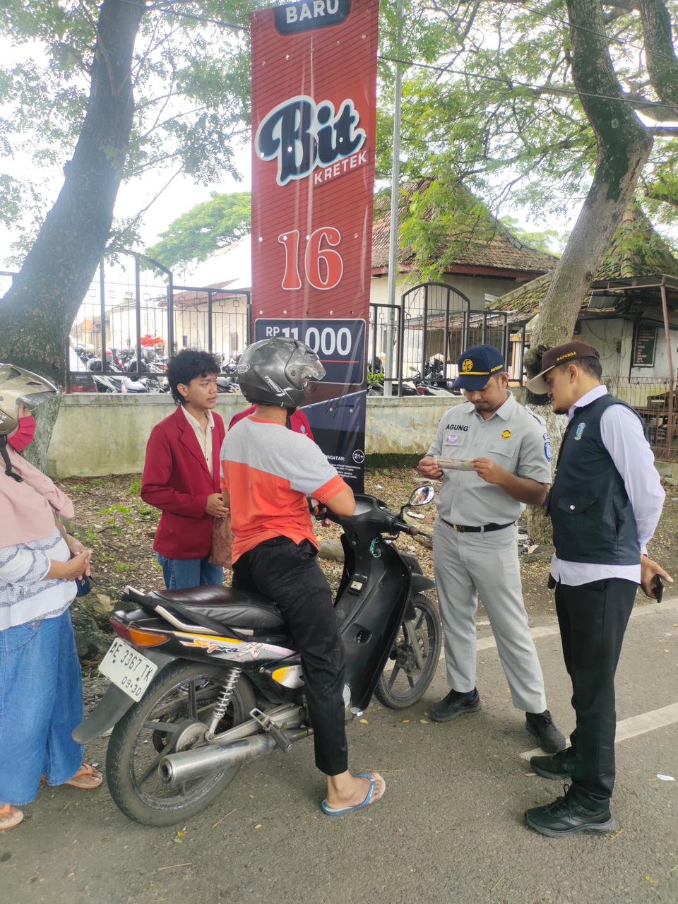 Jasa Raharja Ponorogo Kegiatan Operasi Gabungan Untuk Sosialisasikan Keselamatan dan Tertib Administrasi Ranmor