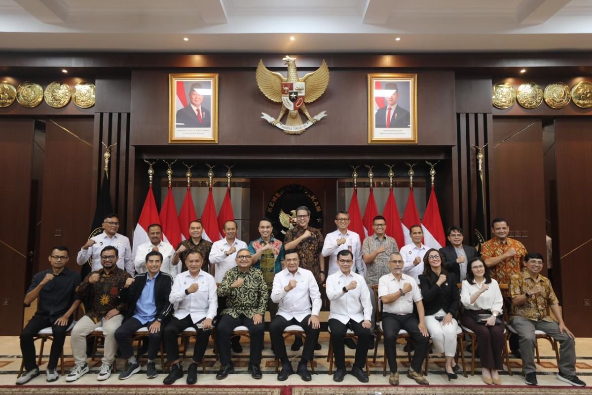 Menko Polkam Djamari Chaniago Ajak Media Bersinergi Lawan Hoaks dan Jaga Stabilitas