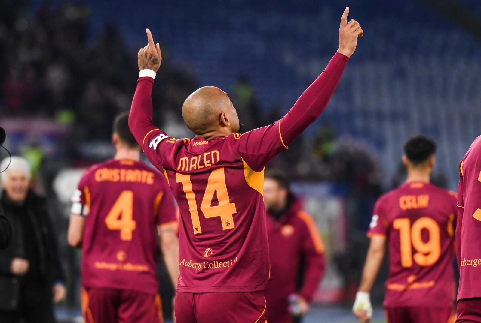 Roma Raih Kemenangan 2-0 atas Cagliari, Imbangi Poin dengan Juventus