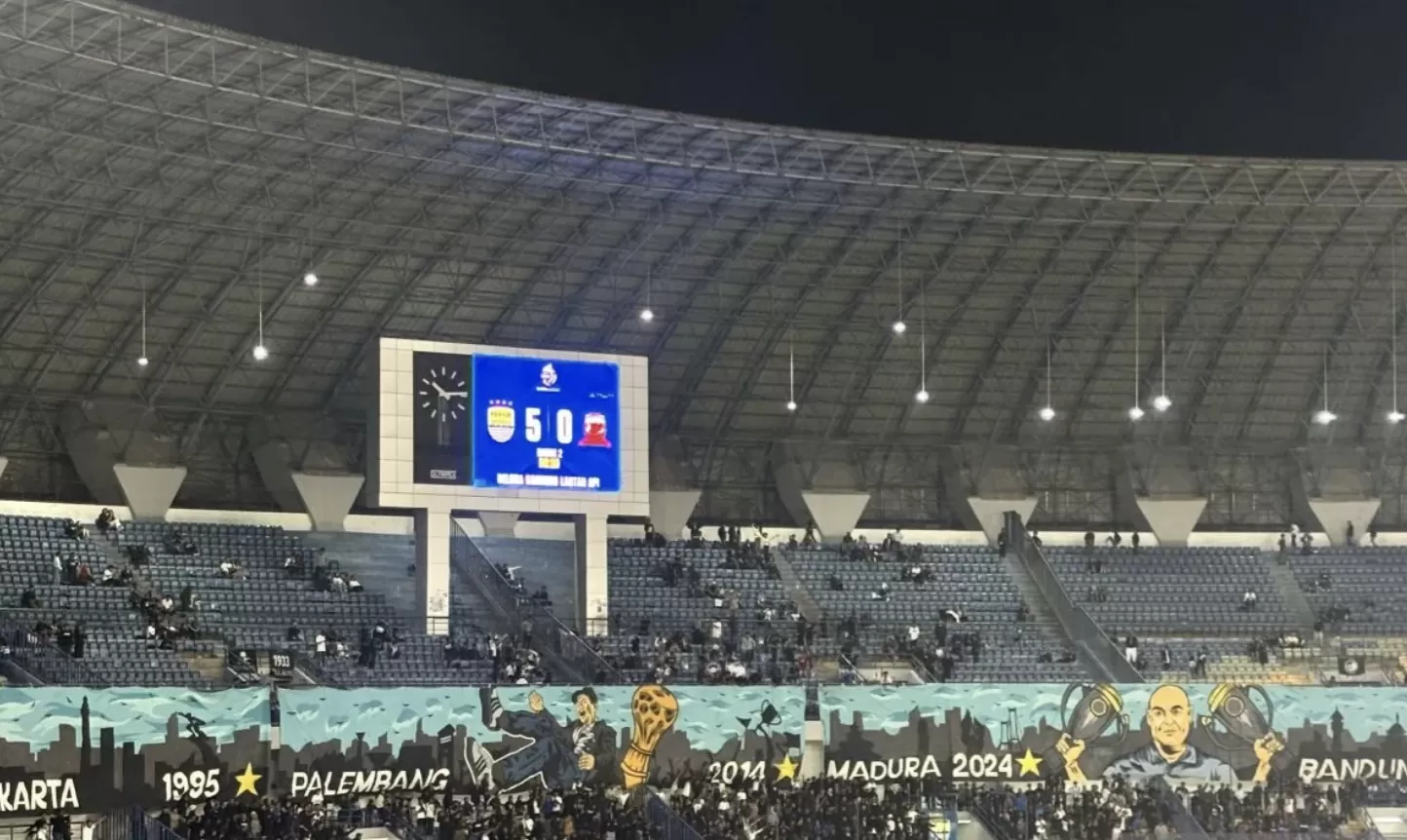 Persib Bandung Hajar Madura United 5-0, Kokoh di Puncak Klasemen