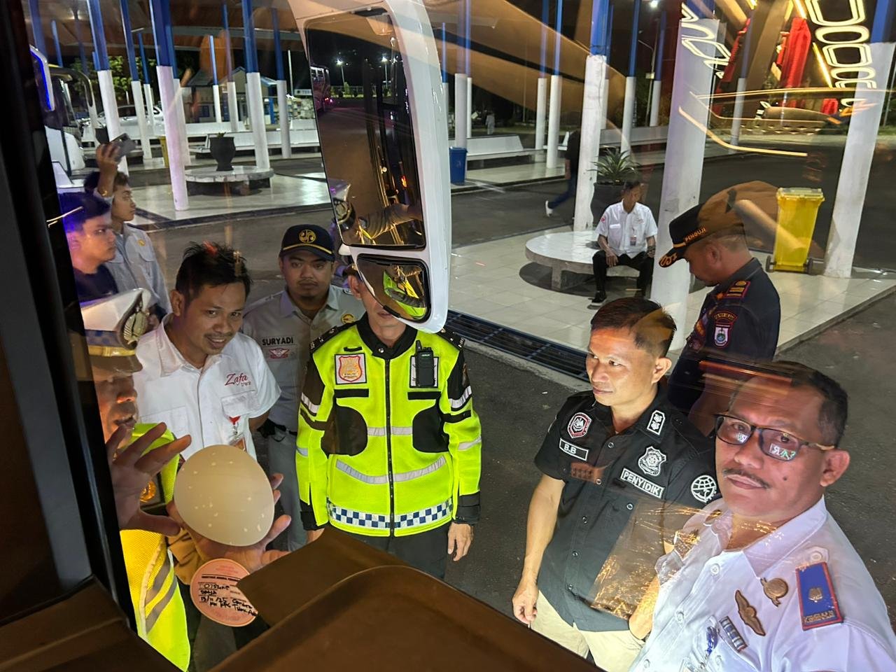 Disiplin di Jalan, Lindungi Sesama : Jasa Raharja Cabang Mamuju Laksanakan Rampcheck Kendaraan di Terminal Simbuang Jelang Mudik Lebaran 2026