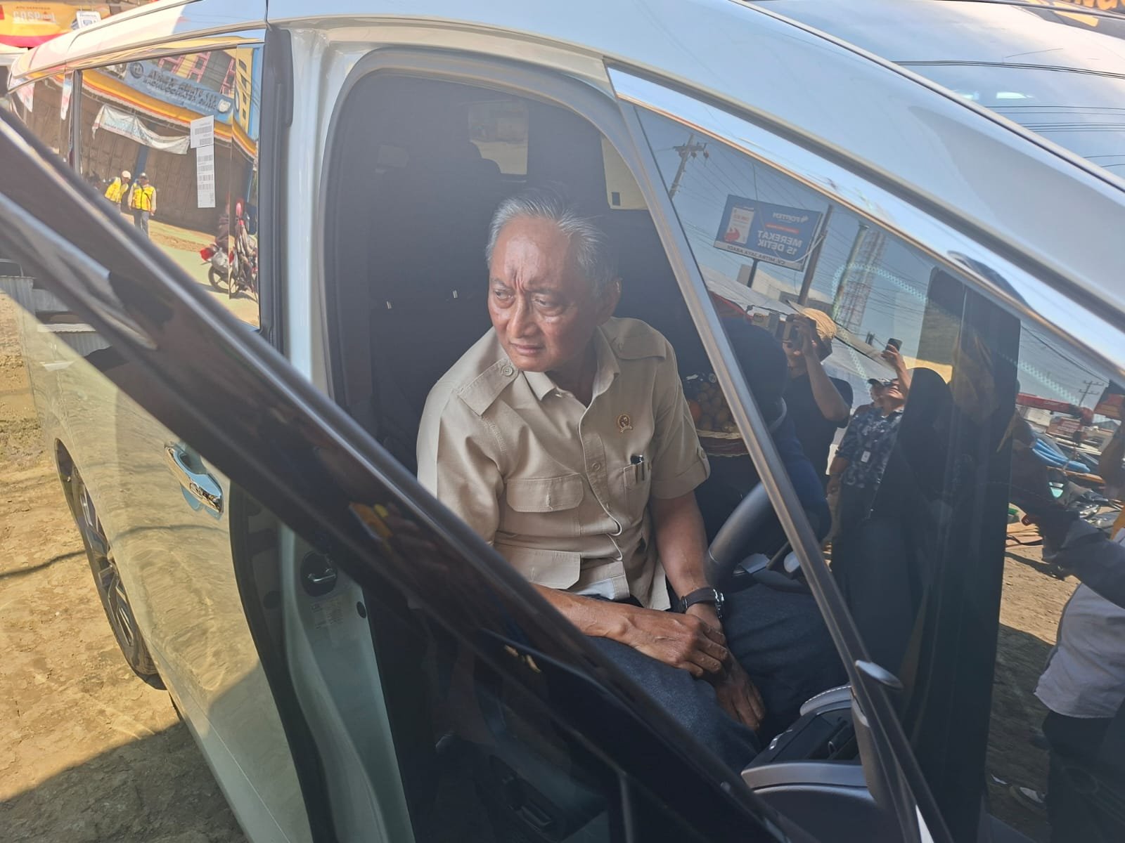 Menteri PU Nyetir Sendiri di Trans Jawa, Puji Kualitas Tol Bebas Lubang