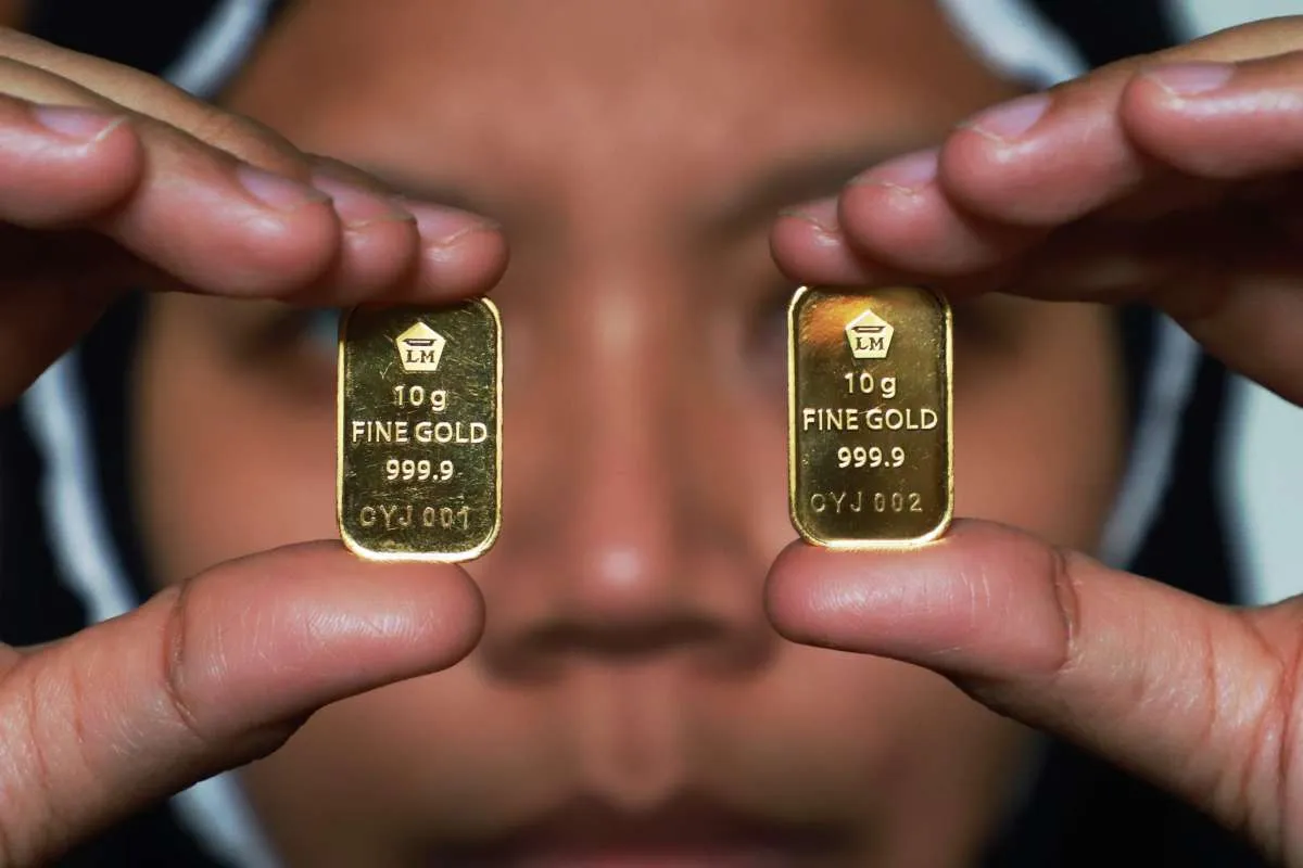 Harga Emas Antam Rabu Turun Rp77.000 Jadi Rp3,045 Juta per Gram