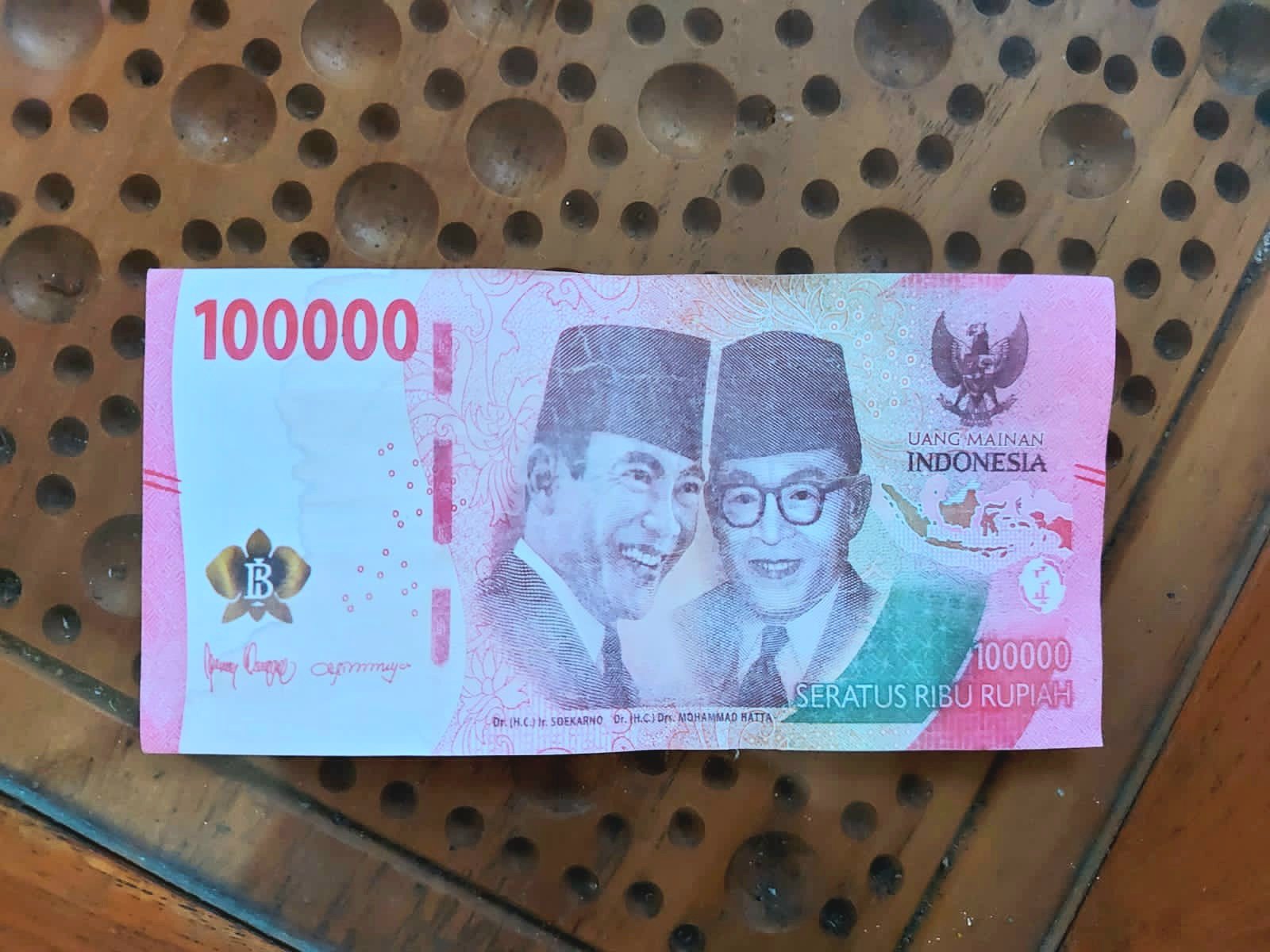 Viral Nenek Penjual Sayur di Depan Puskesmas Warujayeng Jadi Korban Uang Mainan