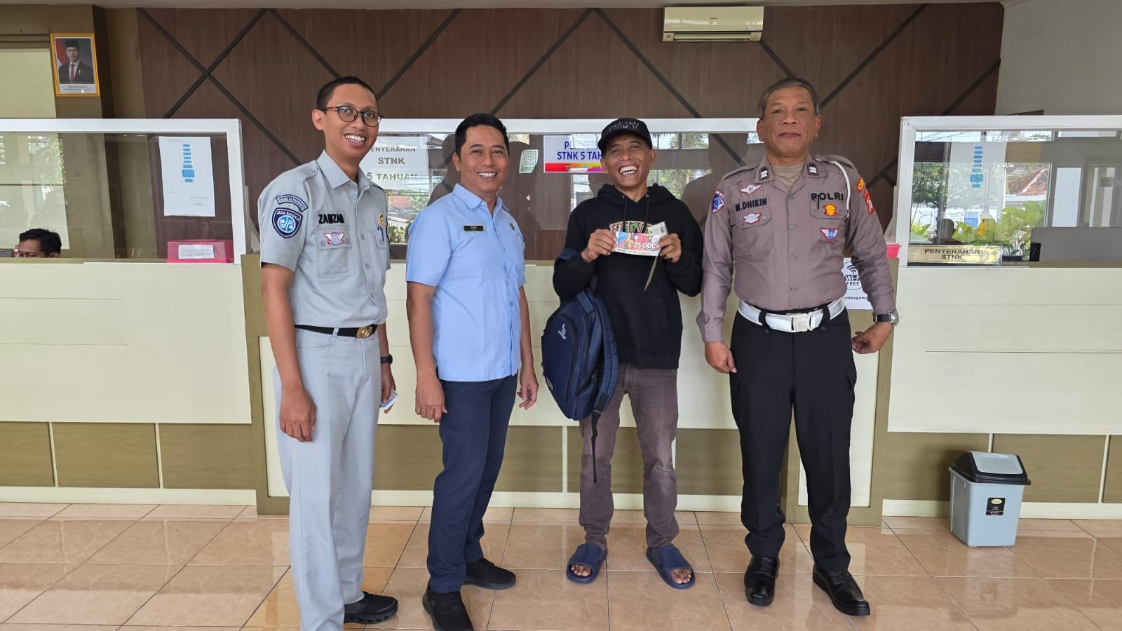 Sambut Hari Jadi DIY ke-271, Samsat Sleman Berikan Reward Voucher Belanja untuk Tingkatkan Kepatuhan Pembayaran PKB dan SWDKLLJ 