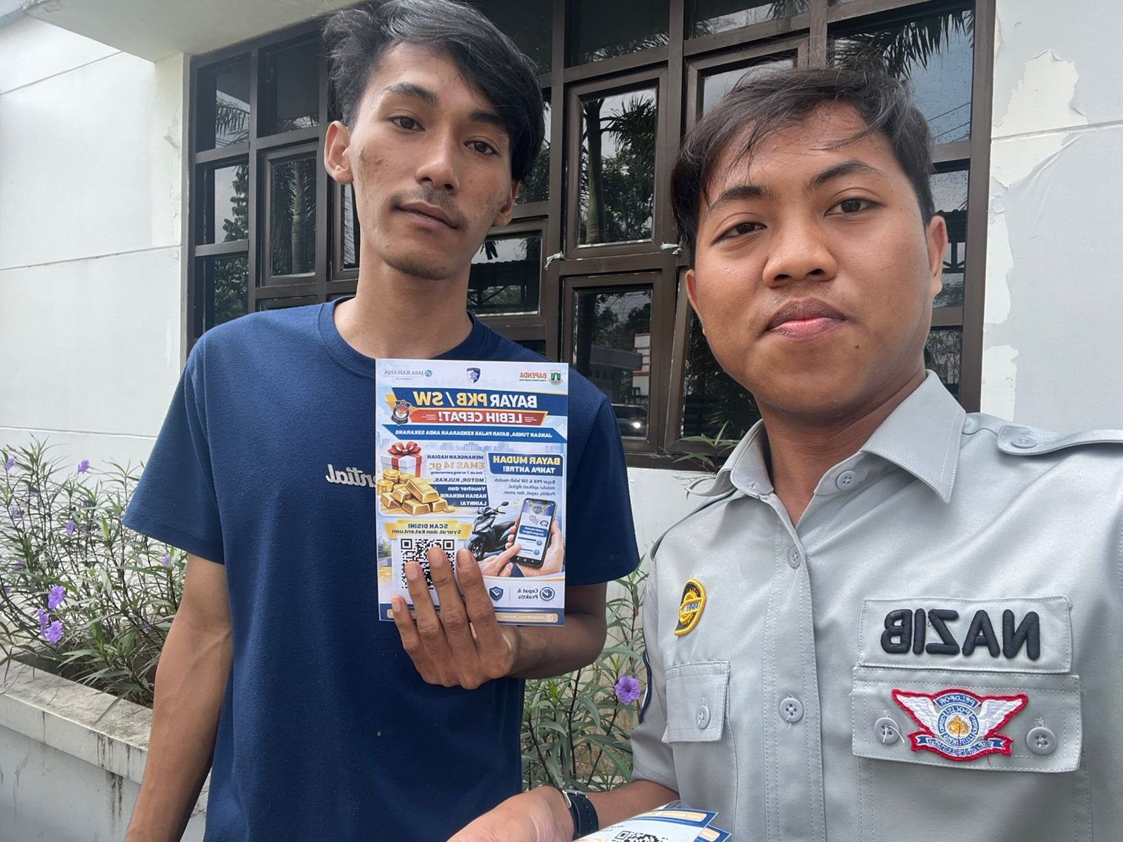 Jasa Raharja Kanwil Banten Bersama Bapenda Kabupaten Lebak Laksanakan Penyebaran Flyer di Titik Strategis