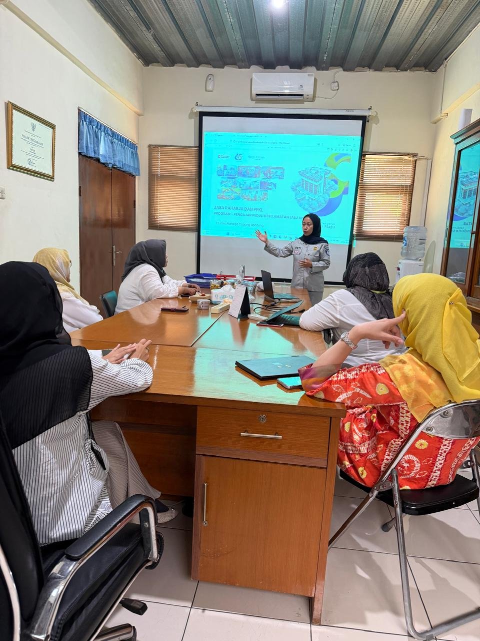 Jasa Raharja Bandung Kurangi Angka Kecelakaan Lalu Lintas Lewat Program PPKL di SMA YPF Bandung