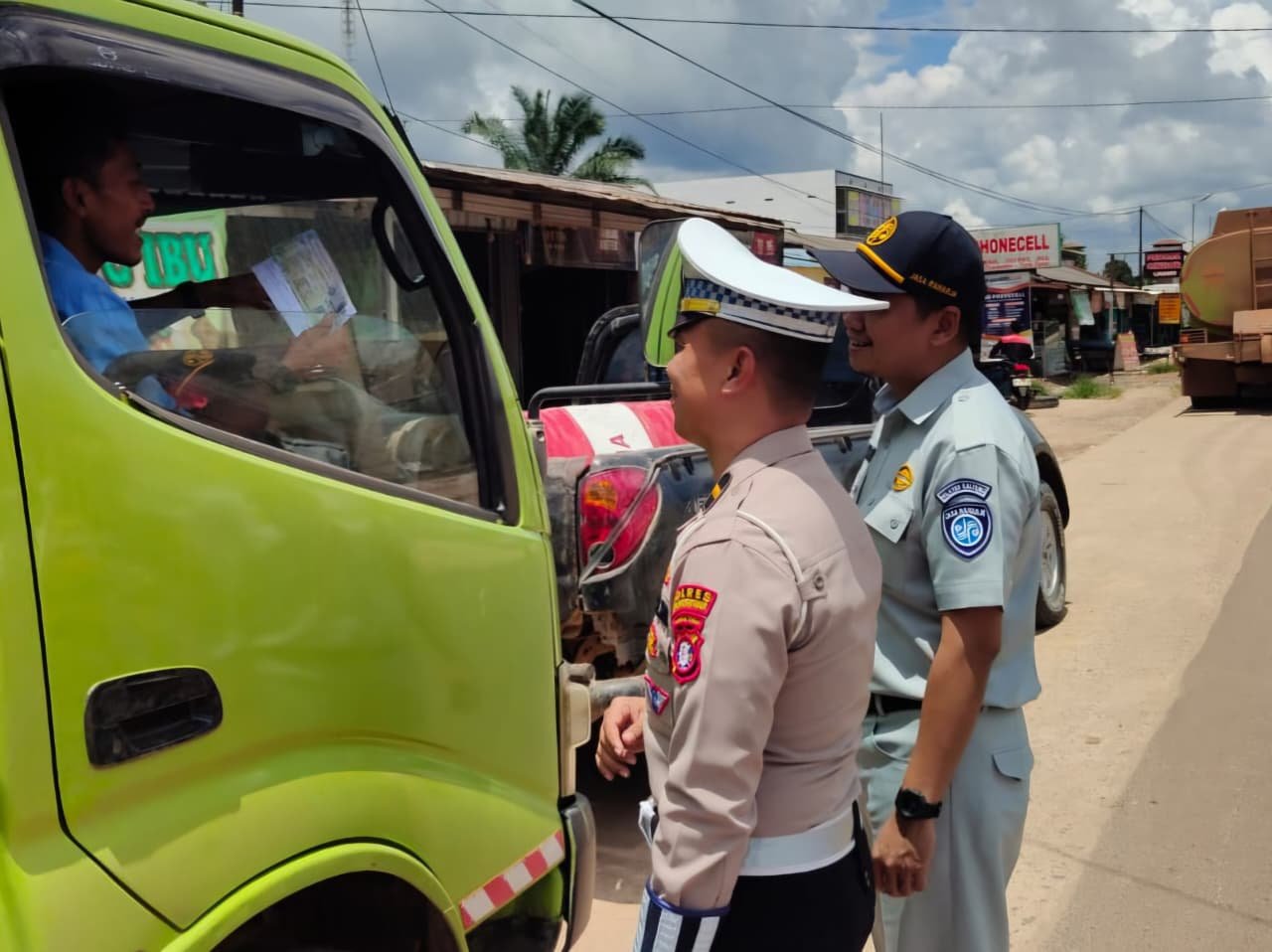 Jasa Raharja Kalteng Jemput Bola ke Desa Sebabi, Warga Taat Pajak Dapat Apresiasi