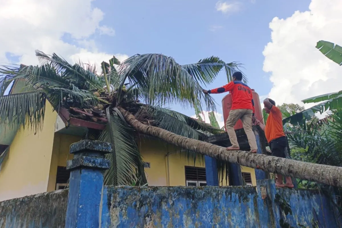 Empat Sekolah di OKU Selatan Rusak Akibat Puting Beliung