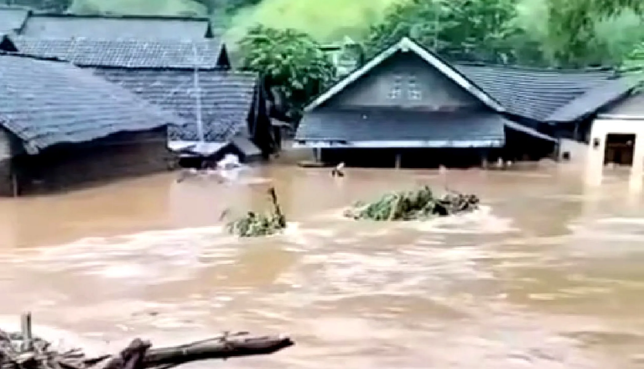 BNPB Ungkap Penyebab Banjir Kediri, Debit Sungai Harinjing Meningkat