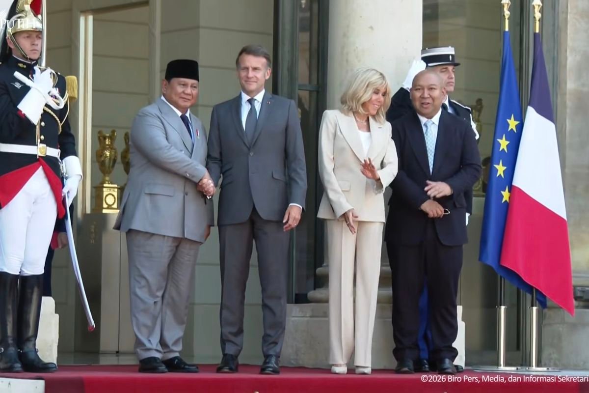 Kunjungan Kenegaraan ke Paris, Prabowo Tiba di Istana Elysee Disambut Upacara Resmi
