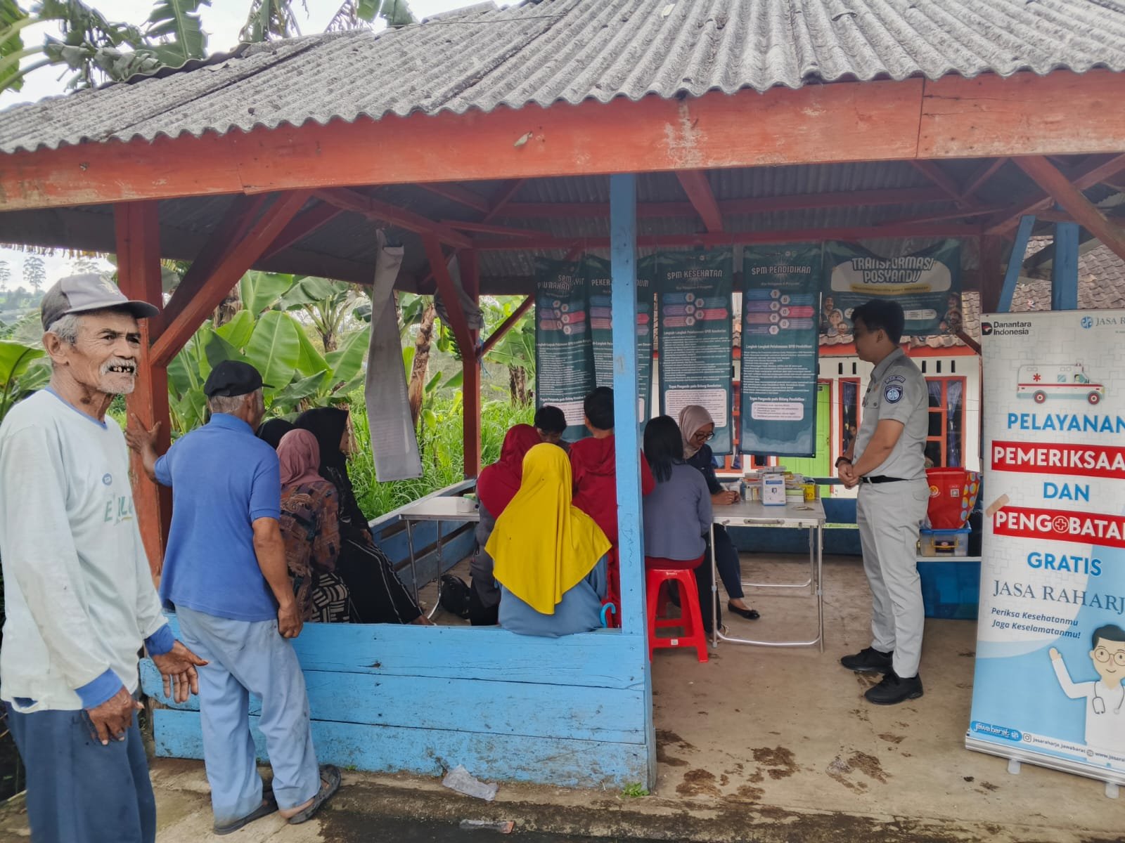 Hadir untuk Masyarakat, Jasa Raharja Jabar Gelar Pengobatan Gratis MUKL di Situ Cileunca Pangalengan