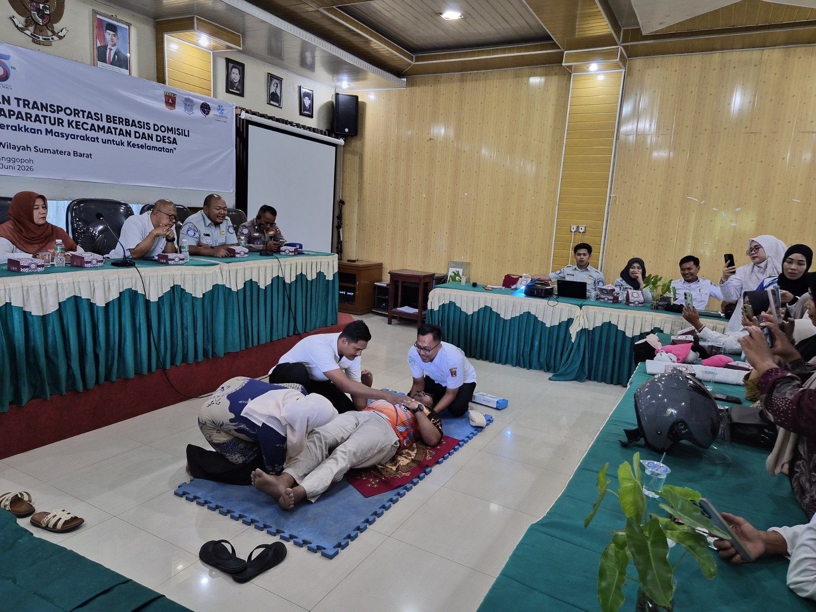 Jasa Raharja Sumatera Barat Gelar Sosialisasi Program Intensifikasi Keselamatan Transportasi dan Pelatihan PPGD di Nagari Manggopoh