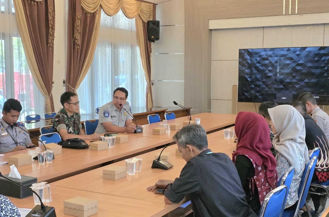 Upaya Peningkatan Keselamatan Lalu Lintas, Jasa Raharja Cabang Cirebon Gelar Forum Komunikasi Lalu Lintas (FKLL) di Dinas Perhubungan Kota Cirebon