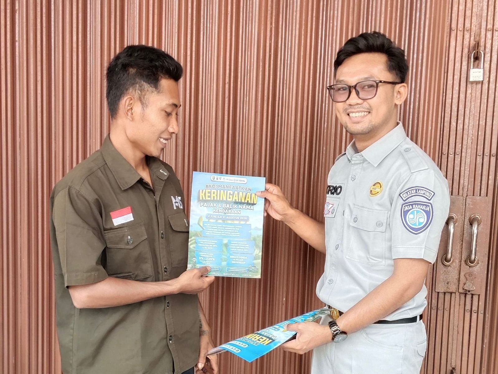 Jasa Raharja dan Samsat Pesisir Barat Gencarkan Sosialisasi Keringanan PKB dan SWDKLLJ kepada Nasabah Perbankan