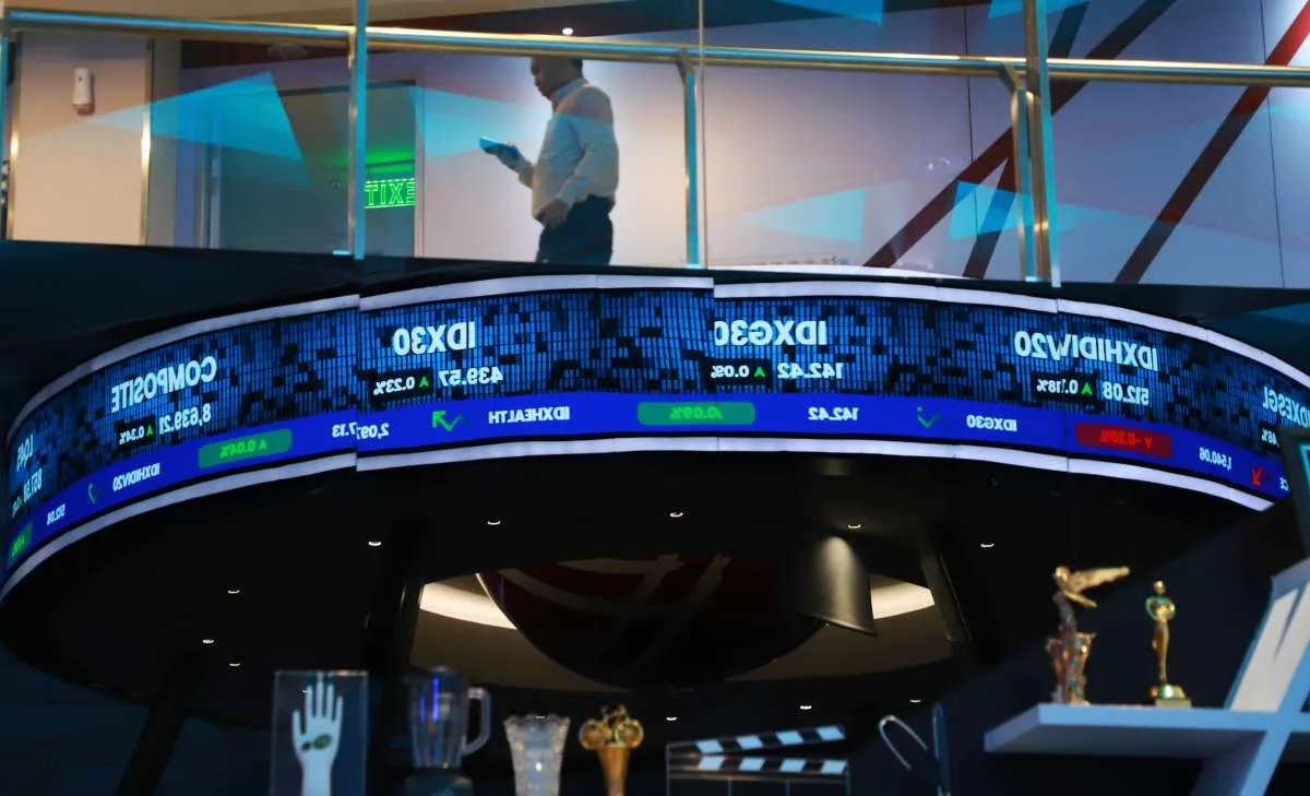 Bursa Efek Indonesia Dibuka Merah, IHSG Turun 0,33 Persen