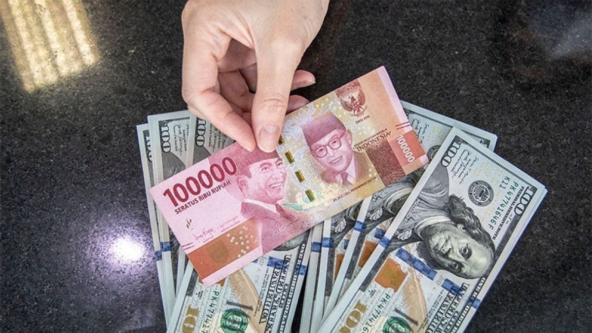 Nilai Tukar Rupiah Dibuka Melemah, Terkoreksi ke Level Rp17.883 per Dolar AS