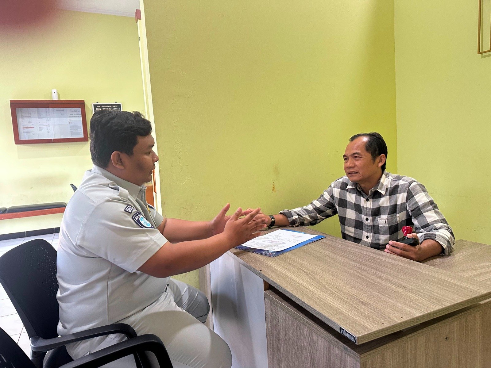 Jasa Raharja Perkuat SIGAP Instansi, Dorong Kepatuhan PKB dan SWDKLLJ di BPR Arum Mandiri Melati