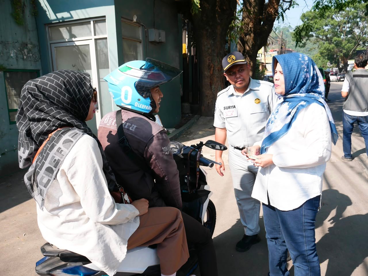 Operasi Pemeriksaan Pajak Kendaraan Bermotor oleh Jasa Raharja Kanwil Jabar dan P3DW Kabupaten Bandung II Soreang di Wilayah Pameungpeuk