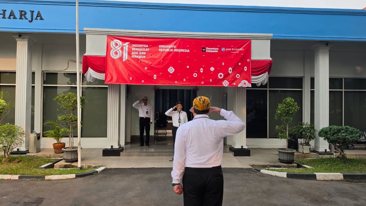 Dengan Nuansa Kedaerahan, PT Jasa Raharja (Persero) Cabang Cirebon Gelar Upacara Peringatan HUT Kemerdekaan RI Ke-81