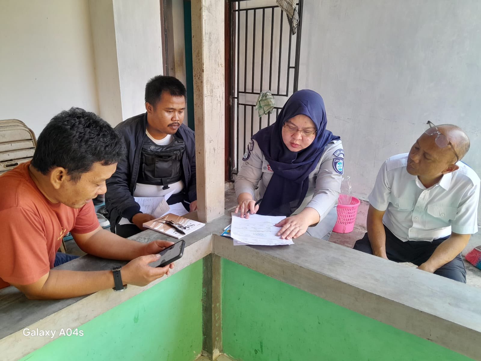 PJ Samsat Metro Laksanakan Door to Door Gaspoll, Sampaikan Nota Tagihan dan Sosialisasikan Program Keringanan PKB