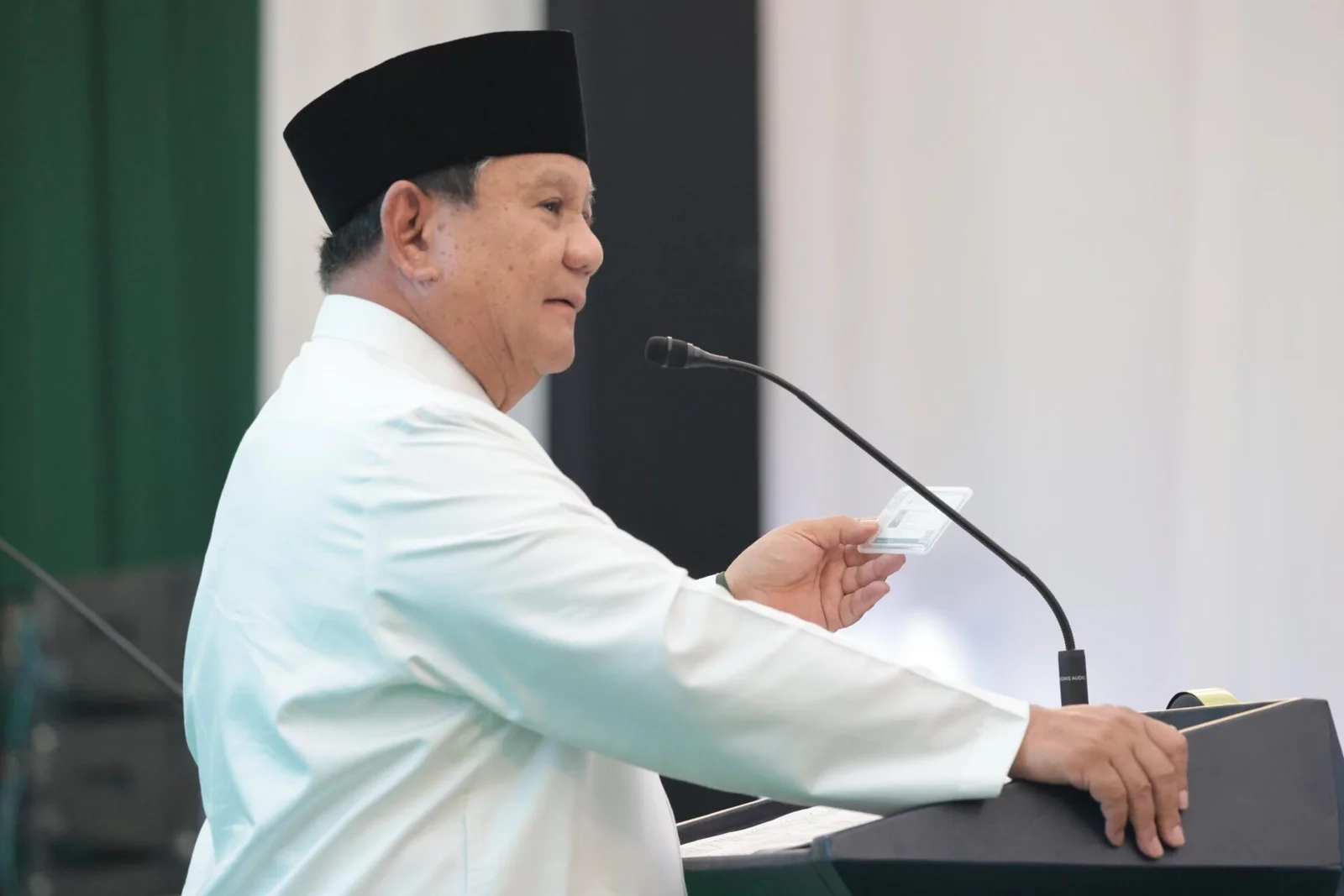 Prabowo Targetkan Penghematan Rp100 Triliun dari Perampingan BUMN