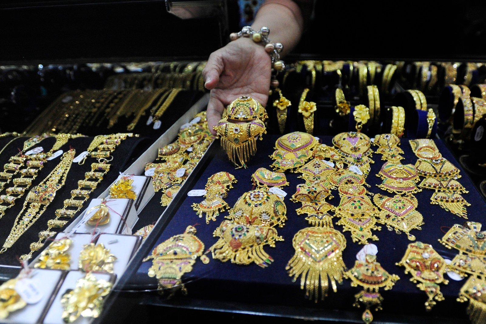 Harga Emas Perhiasan Hari Ini 14 Agustus 2026 Mulai Kadar 5K hingga 24K