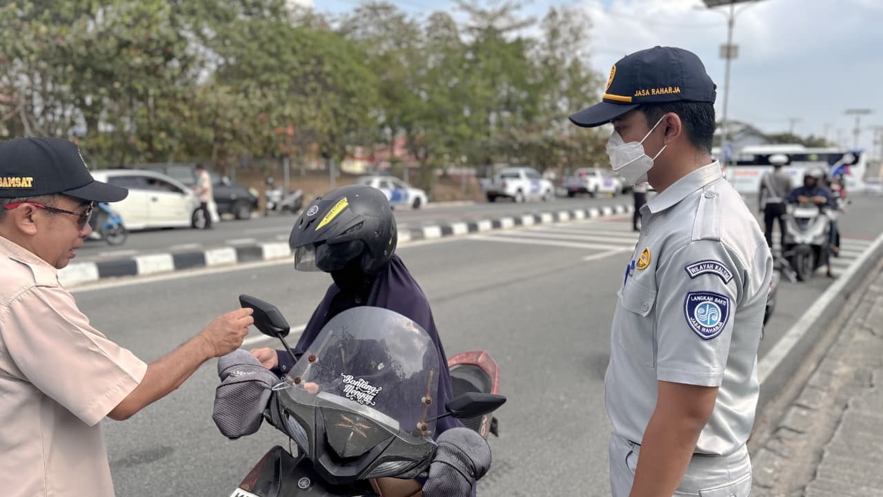 Jasa Raharja Perwakilan Bontang Bersinergi dalam Operasi Simpatik dan Sosialisasi Relaksasi Pajak Kendaraan Bermotor