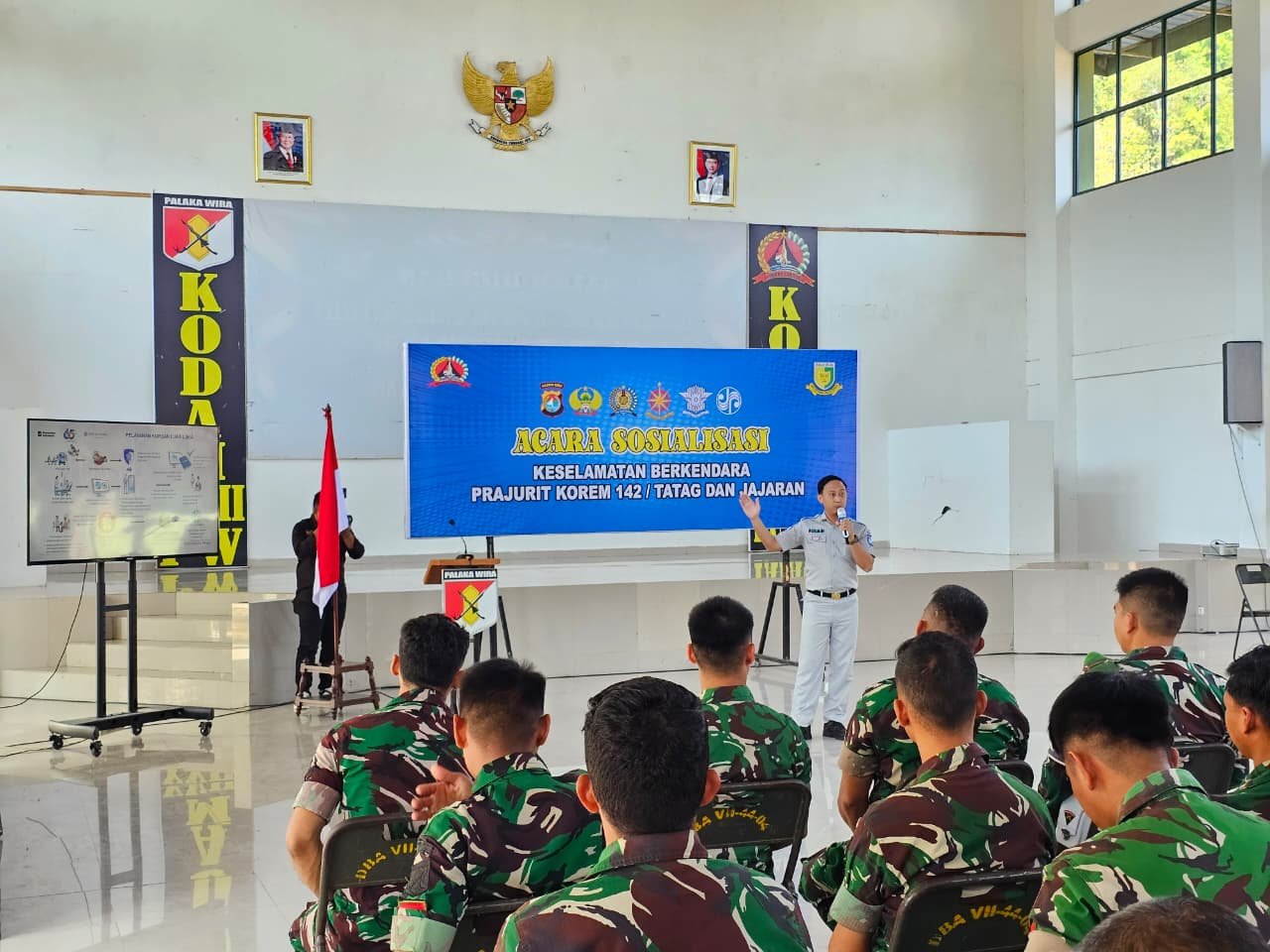 Jasa Raharja Mamuju Perkuat Edukasi Keselamatan Berkendara dan PPGD bagi Prajurit Korem 142/Tatag