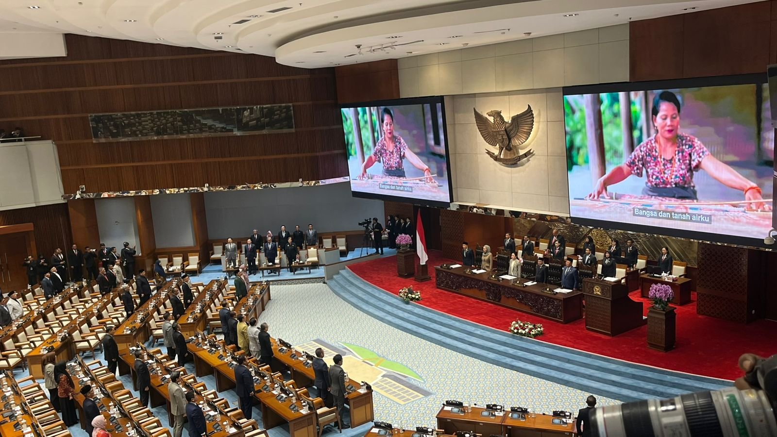 HUT ke-81 DPR, Paripurna Dilanjutkan Uji Kelayakan Pimpinan BI