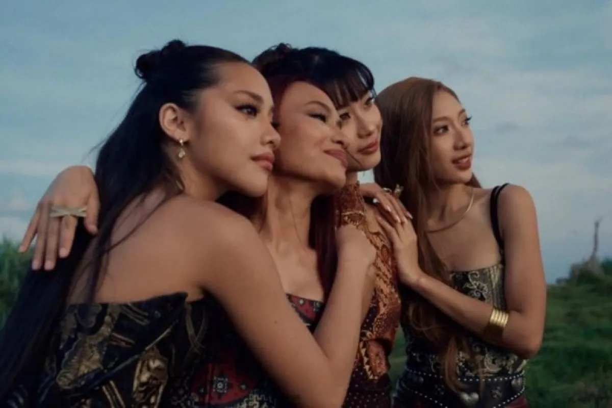 No Na Perkenalkan Island Pop Lewat MV Panjang Jelang Album Debut
