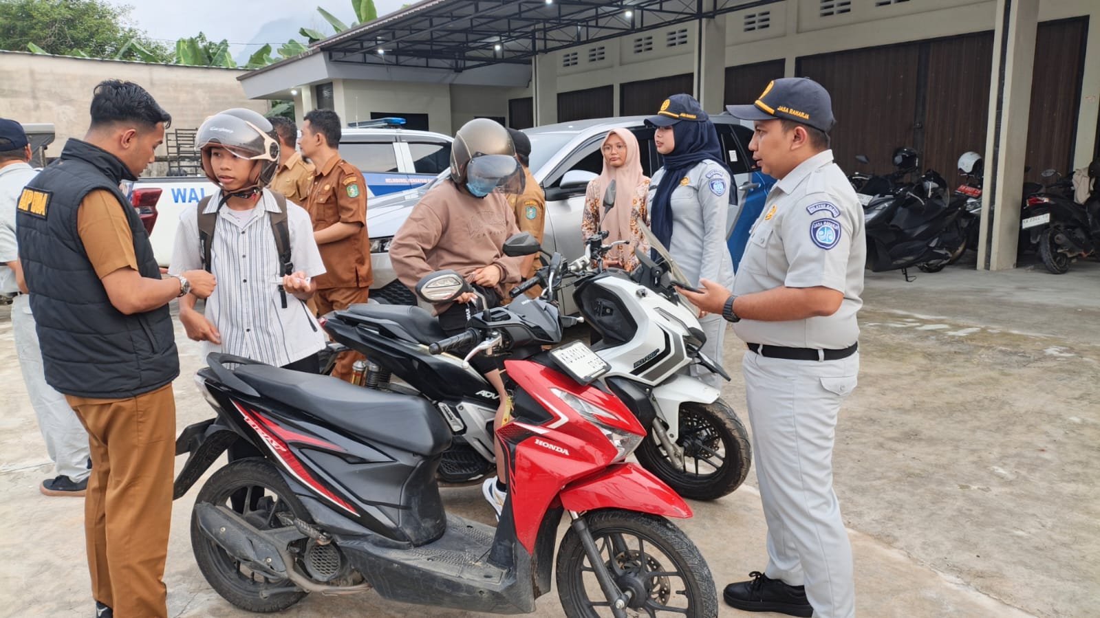 Lewat Operasi Gabungan, Jasa Raharja Singkawang Ajak Warga Tertib Pajak dan Berlalu Lintas