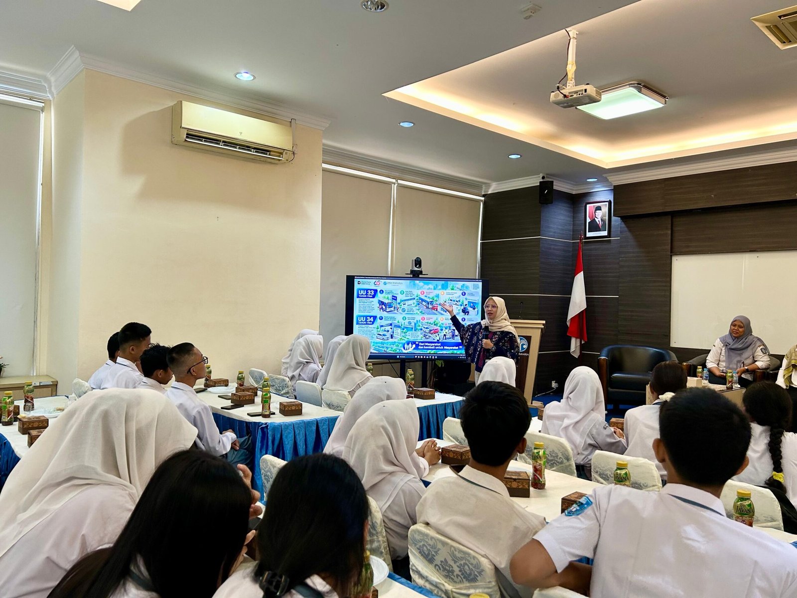 Jasa Raharja Kepri Tingkatkan Literasi Keselamatan Transportasi dan Kepatuhan Pajak Kendaraan Melalui Kunjungan Pelajar SMA Negeri 27 Batam