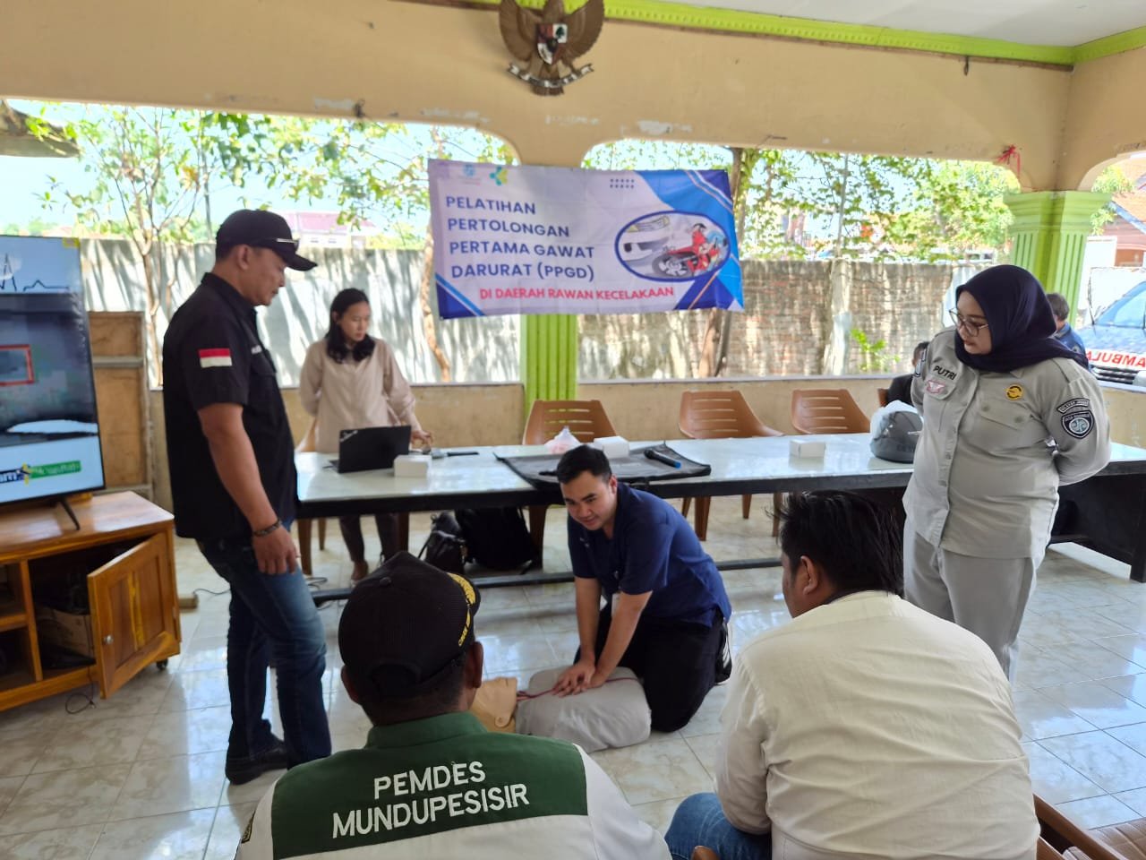 Tingkatkan Kesiapsiagaan, PT Jasa Raharja (Persero) Cabang Cirebon Gelar Pelatihan Pertolongan Pertama Gawat Darurat (PPGD) Di Balai Desa Mundu Pesisir Kab Cirebon