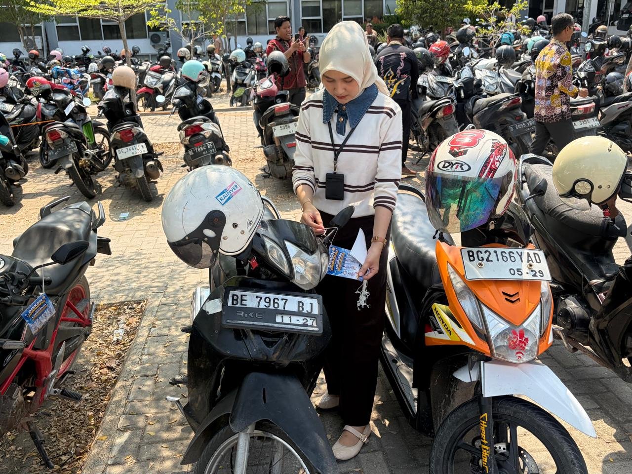 Jasa Raharja Jemput Bola Edukasi Relaksasi Pajak, Sasar Ratusan Kendaraan di Lingkungan Kampus
