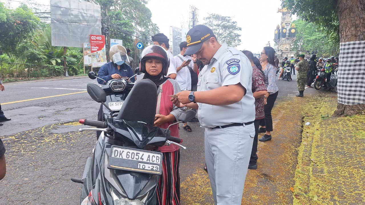 Ada Informasi Relaksasi Pajak di Balik Operasi Gabungan Tabanan, Masyarakat Diajak Lebih Tertib Administrasi